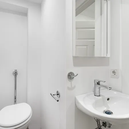 Apartment The Lachmann Vh, 2br One Living Up To 7 People Berlin