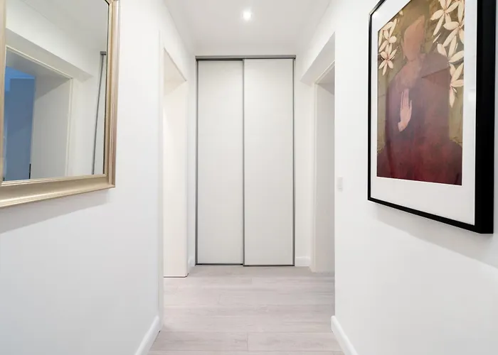 The Lachmann Group Apartment, 2br, One Living Room, 2 Bathrooms, Family Friendly, 4 - 7 Guests 公寓